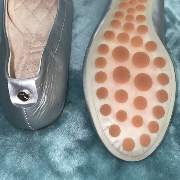 Danskin Flats - Picture 6 of 6